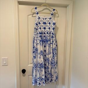 Tuckernuck Blue and White Patterned Garment